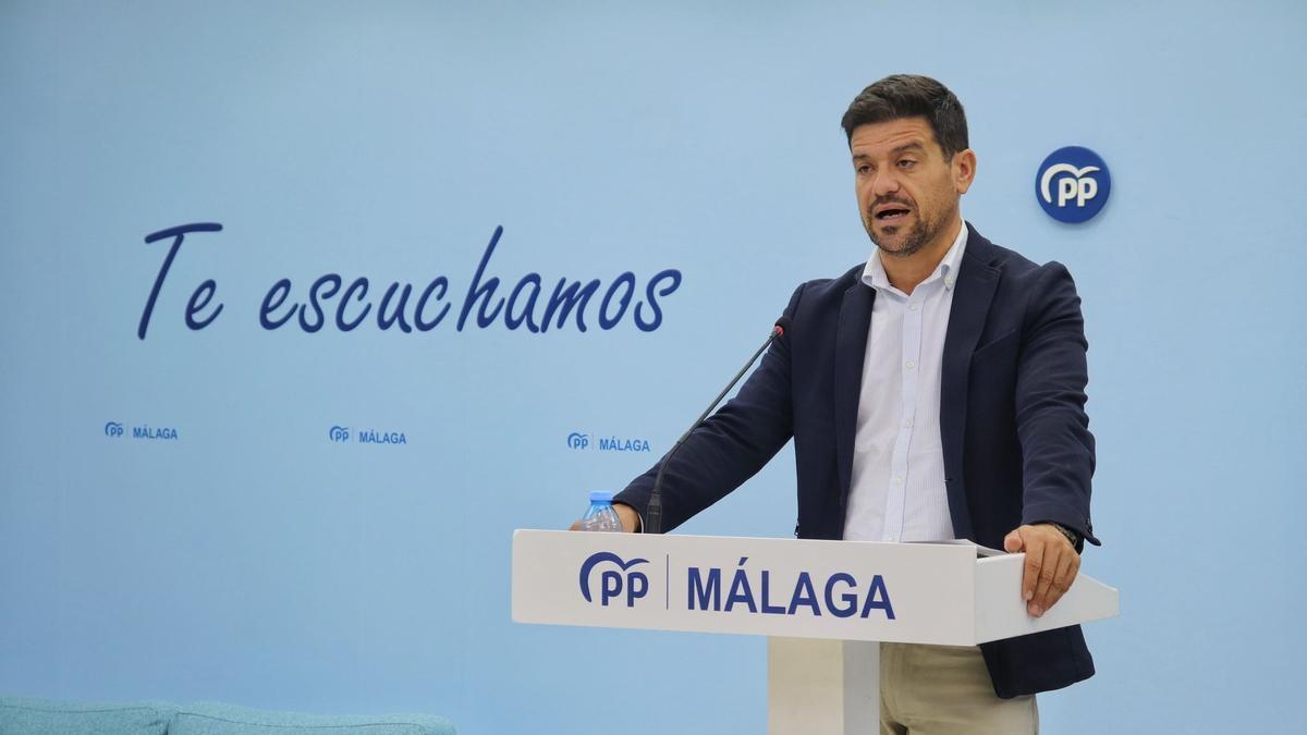 Archivo - El coordinador general del PP de Málaga y portavoz popular en la Diputación Provincial, Cristóbal Ortega, en una imagen de archivo.