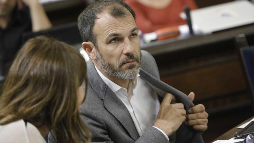 Pleno en el Parlament de día 2 de mayo