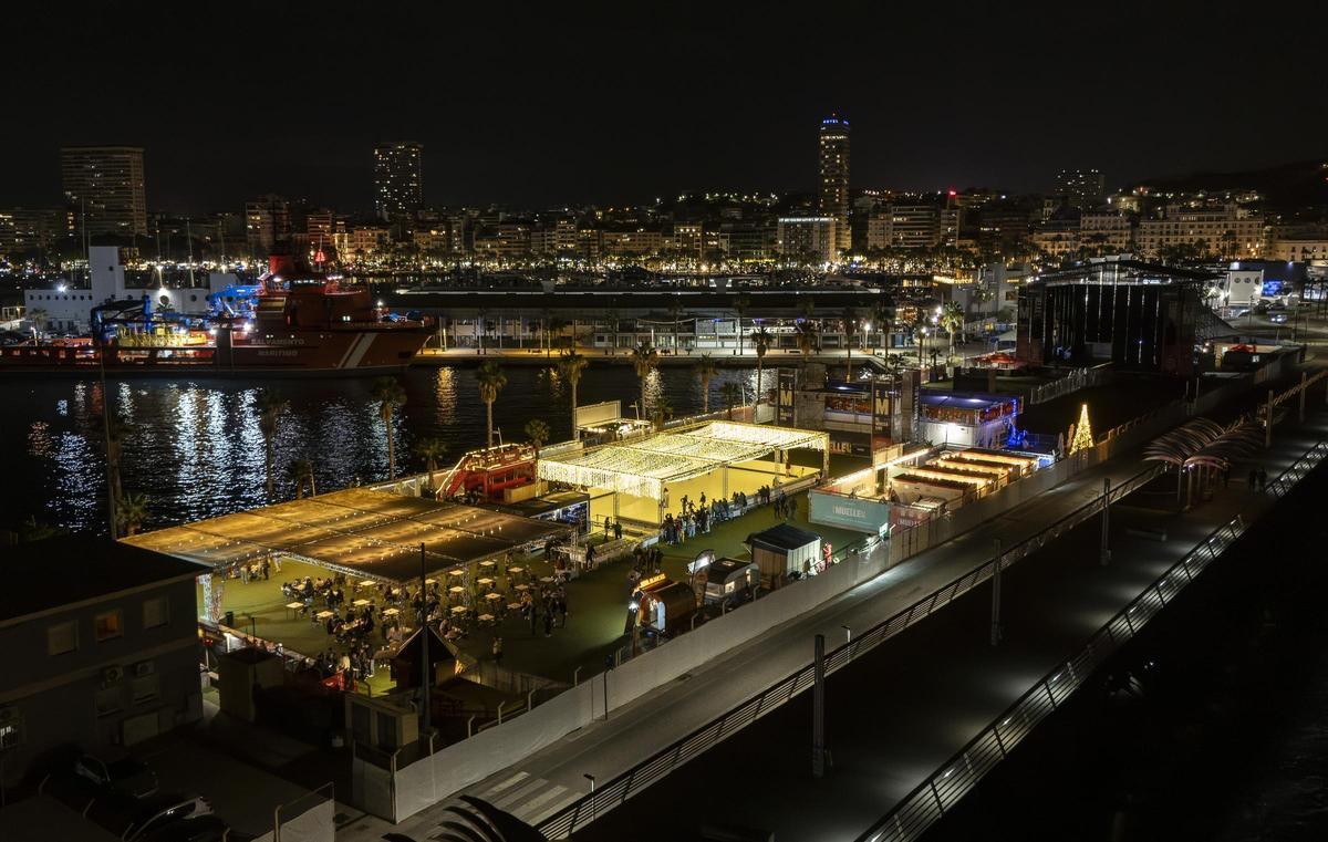 Navalia lleva la Navidad al puerto de Alicante