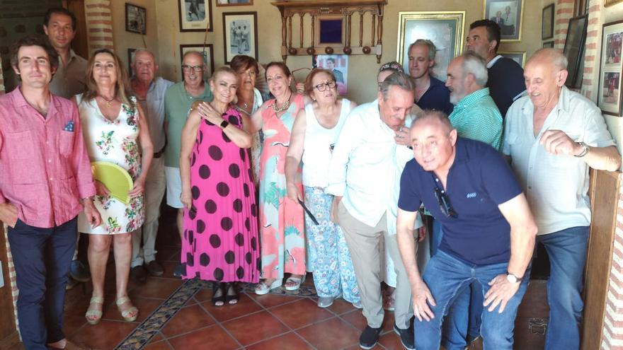 Familia y amigos homenajean al torero Andrés Vázquez en el 92º aniversario de su nacimiento