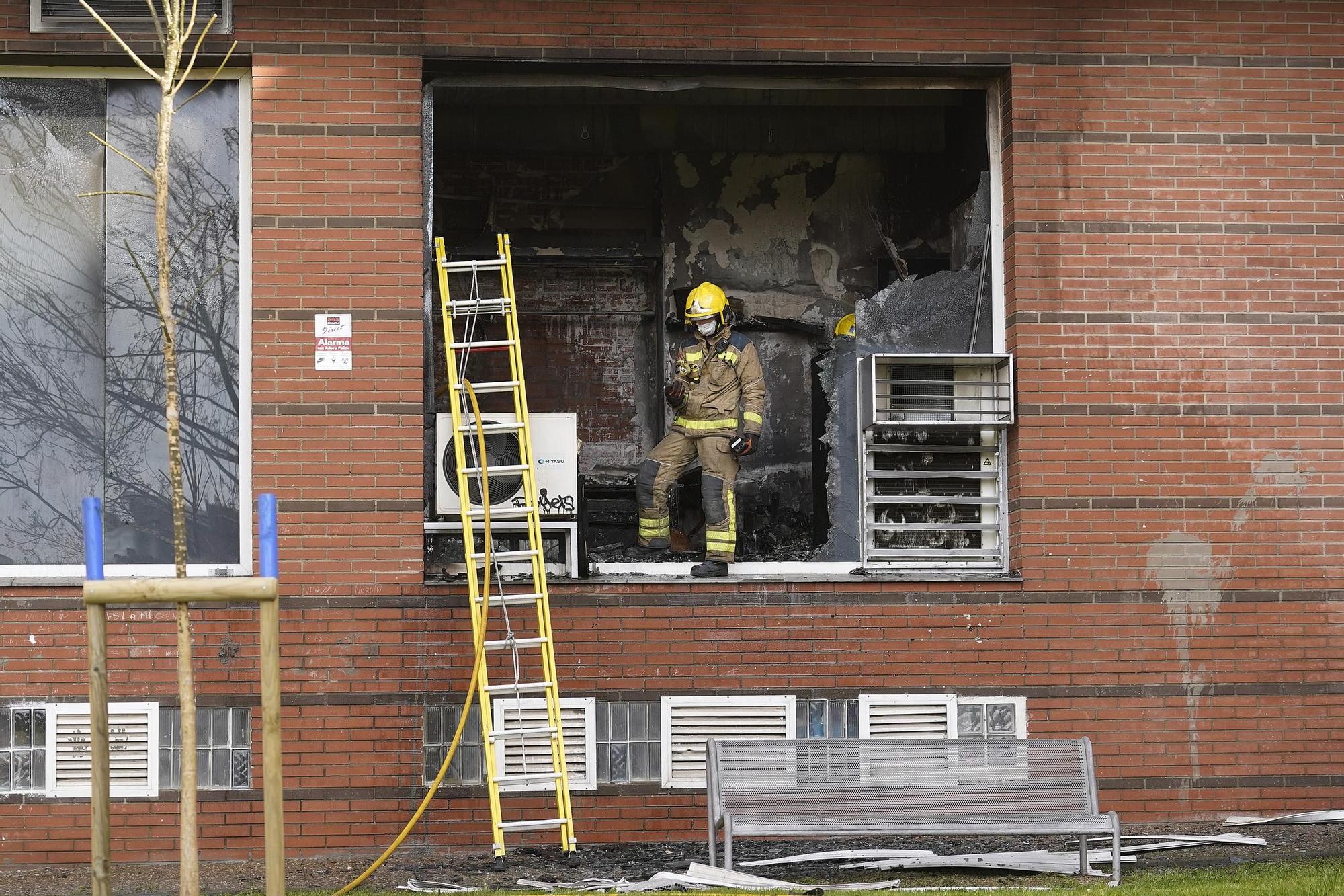 Incendi amb almenys un ferit en una botiga de roba de Girona