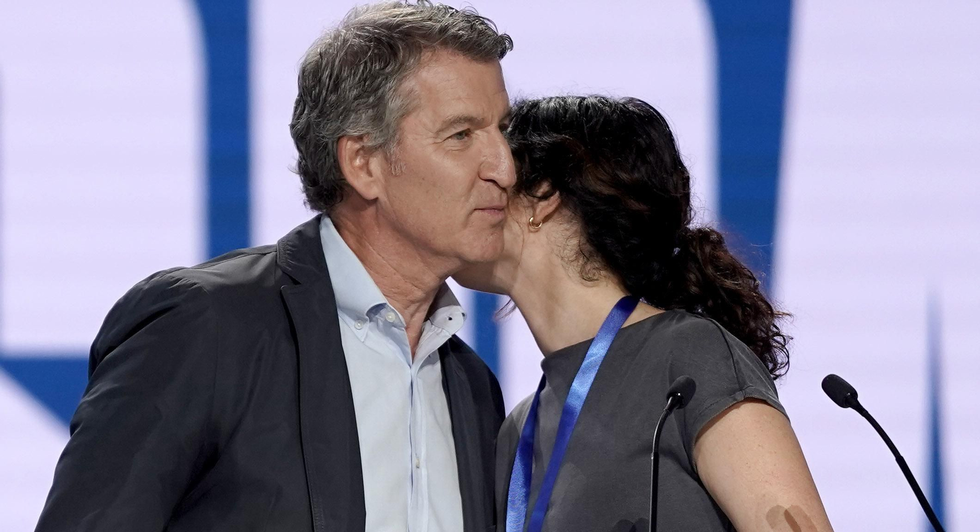 Alberto Núñez Feijóo e Isabel Díaz Ayuso, en el Congreso Nacional del PP.