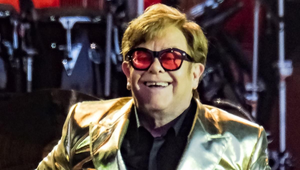 Elton John, muy contento