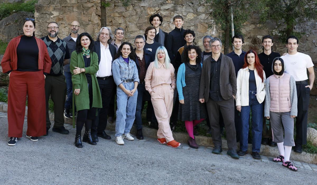 El Festival Grec y el Teatre Lliure celebrarán conjuntamente sus 50 años de vida con ‘L’òpera de tres rals’, de Bertolt Brecht, una obra que inaugurará el Grec los días 29 y 30 de junio y 1 de julio y abrirá la temporada del Lliure del 17 de septiembre al 12 de octubre.