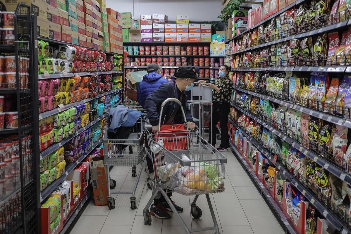 La Xina insta la població a fer provisió d’aliments davant possibles talls de subministrament La Xina insta la població a fer provisió d’aliments davant possibles talls de subministrament