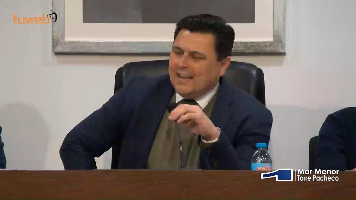 El alcalde de San Javier expulsa a un concejal de Unidas Podemos del pleno