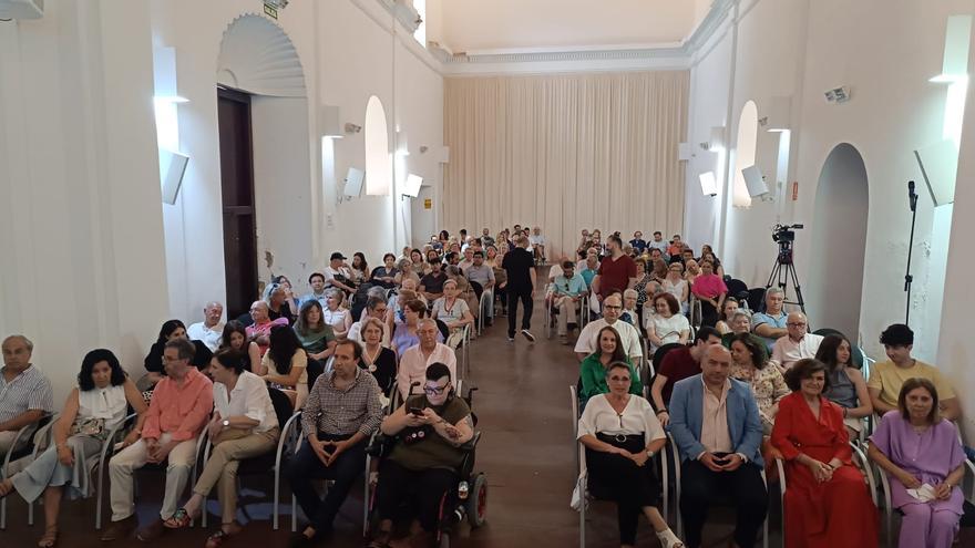 Presentado un documental en Aguilar que recupera la figura del poeta Vicente Núñez