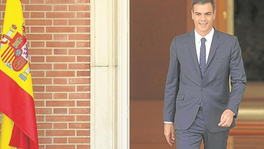 El Gobierno se revuelve contra PP y Cs por querer «abatir» a Sánchez