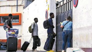 "Los inmigrantes necesitan trabajo"