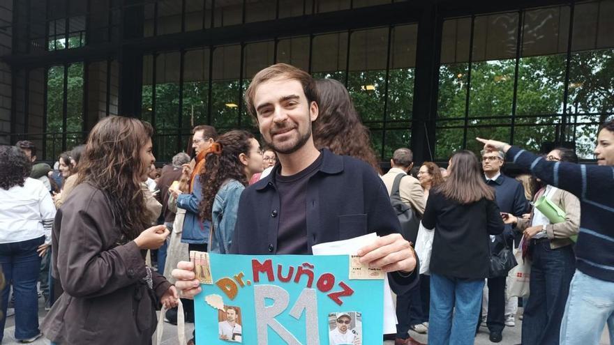 Emoción en la primera jornada de adjudicación de plazas MIR: 