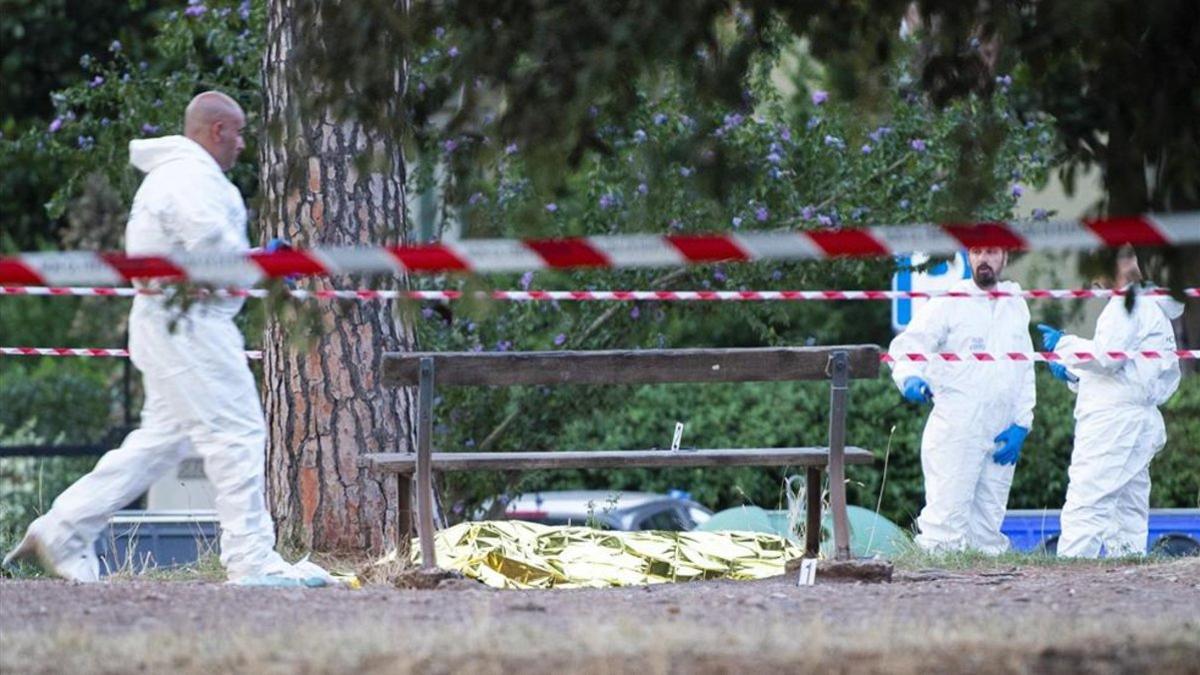 Los forenses analizan la zona donde encontraron el cadáver de Diabolik