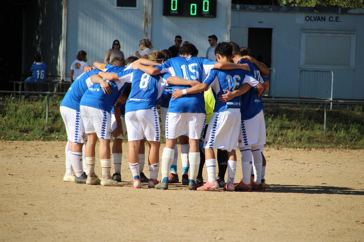 Un partido en el campo del Olvan.
