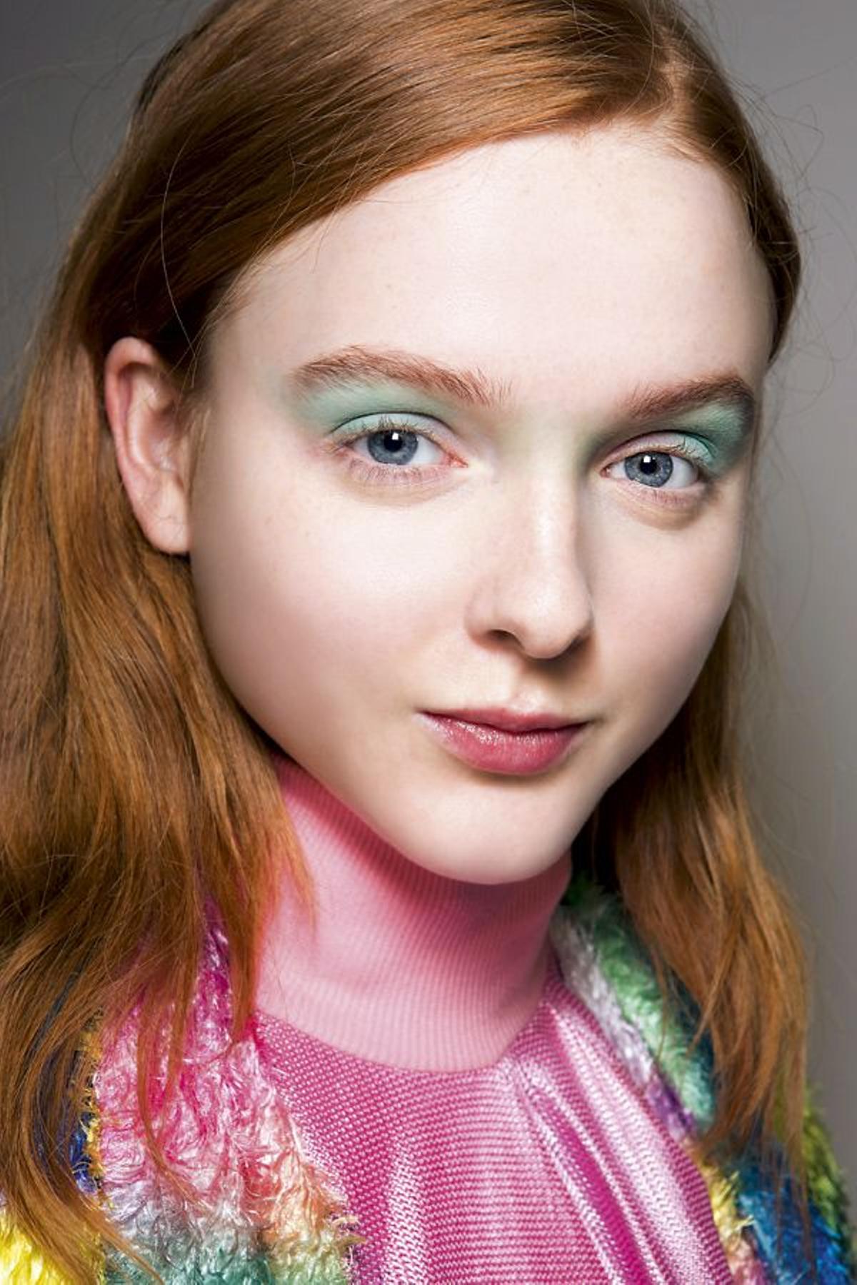 Visto en pasarela, 'maquillaje pastel': look del desfile de Fyodor Golan