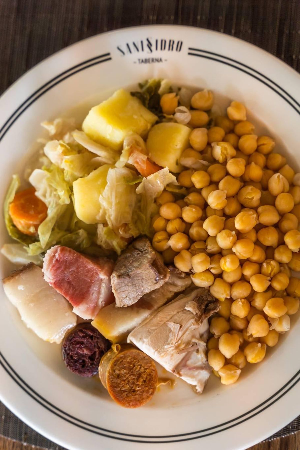 El cocido, la mejor receta de Taberna 7 de Alclaá de Henares