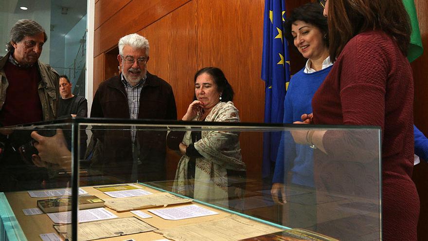 La delegada territorial de Cultura, Turismo y Deporte, Monsalud Bautista, ha presentado el nuevo documento del mes del Archivo Histórico Provincial con el tema &#039;Los extranjeros testigos del éxodo de la carretera de Almería&#039;.