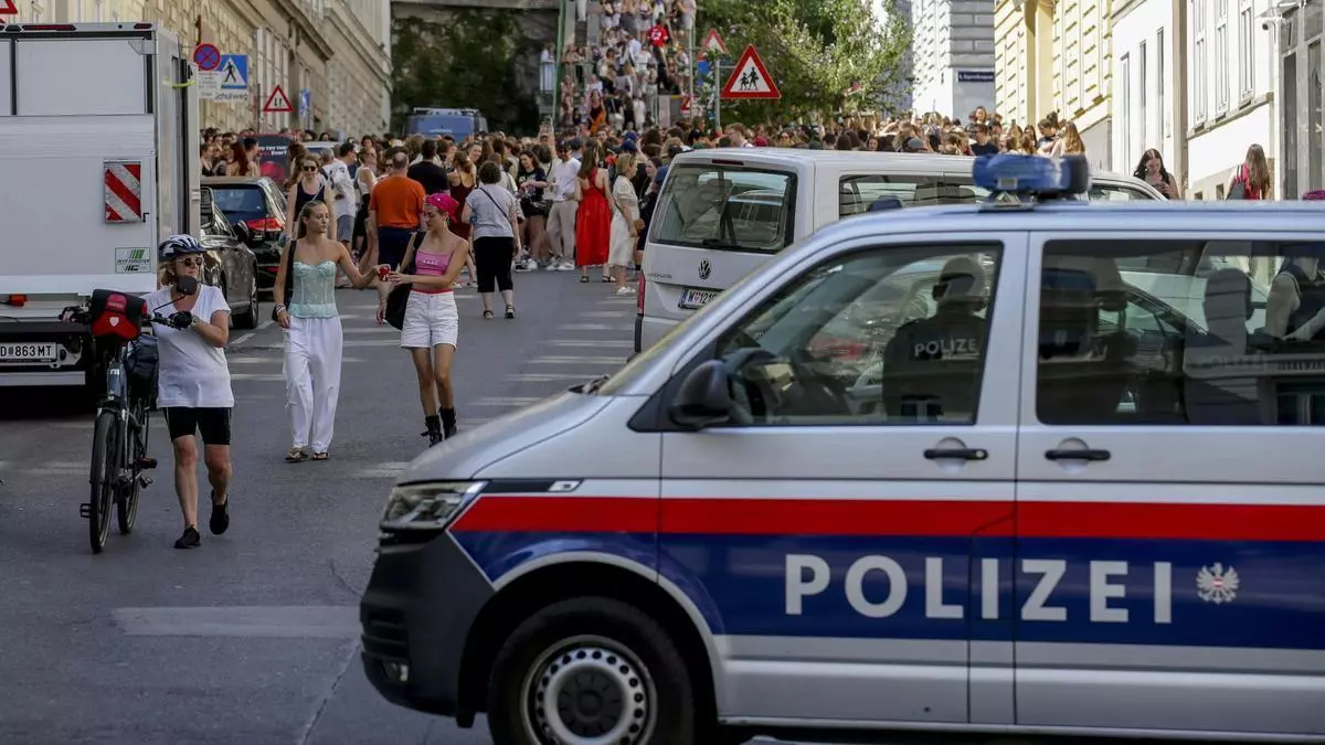 Almenys cinc morts en un tiroteig en un institut de secundària a Àustria