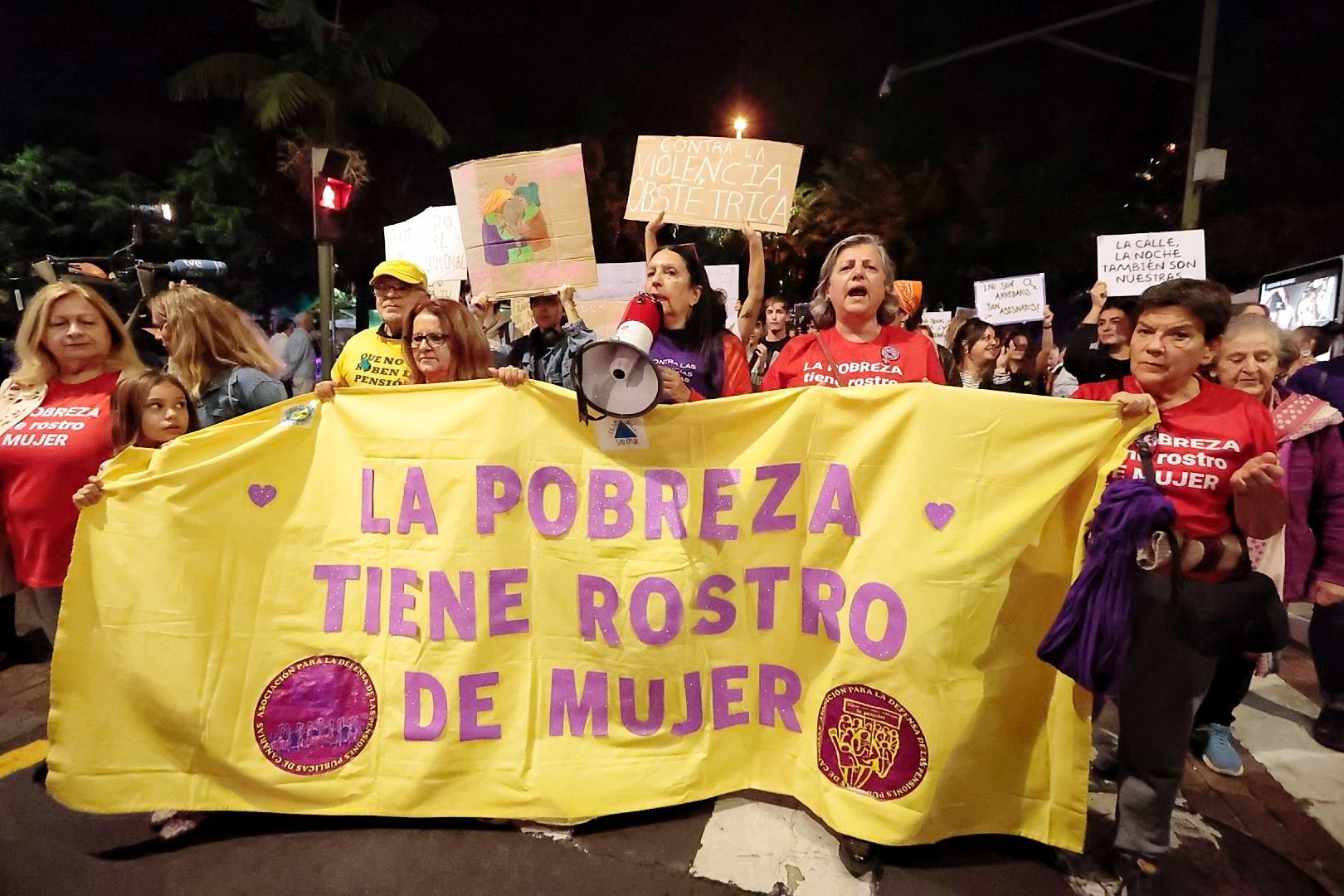 Manifestación por la eliminación de la violencia machista en Santa Cruz