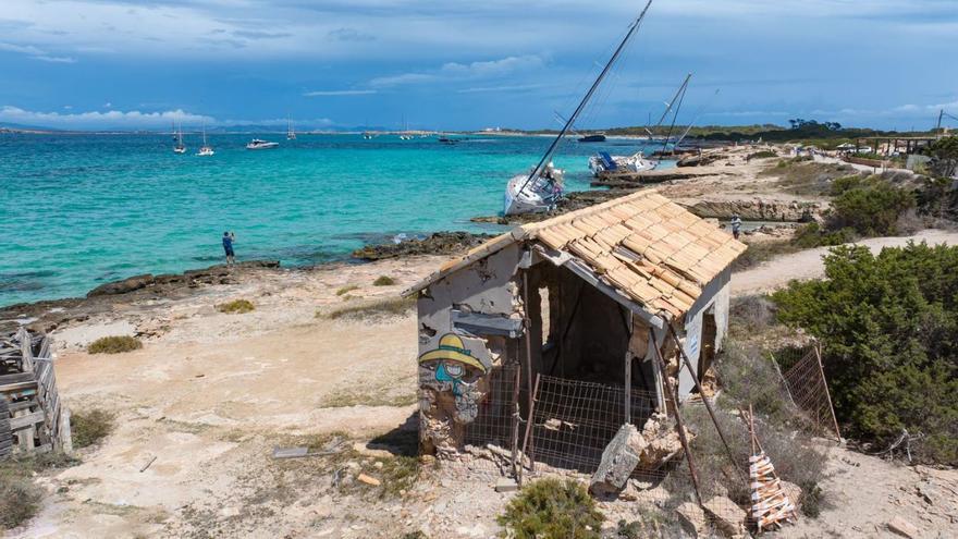 La estructura se encuentra junto al canal de entrada a s’Estany Pudent y sa Séquia. | FOTOS DE GERARDO FERRERO