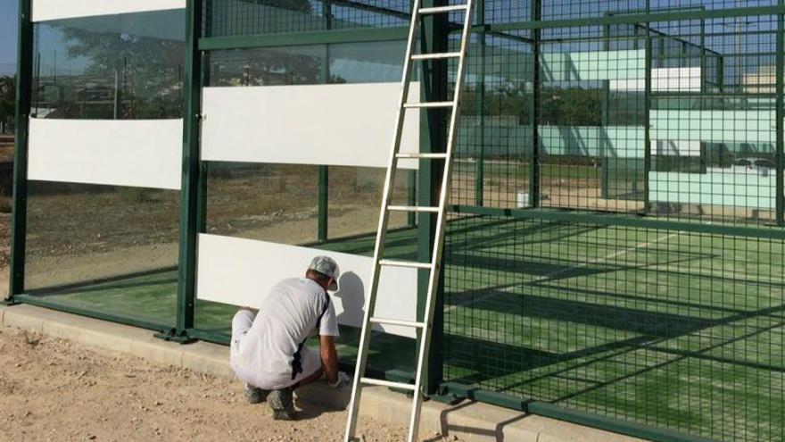 Un sistema para que las aves no se la peguen con los cristales