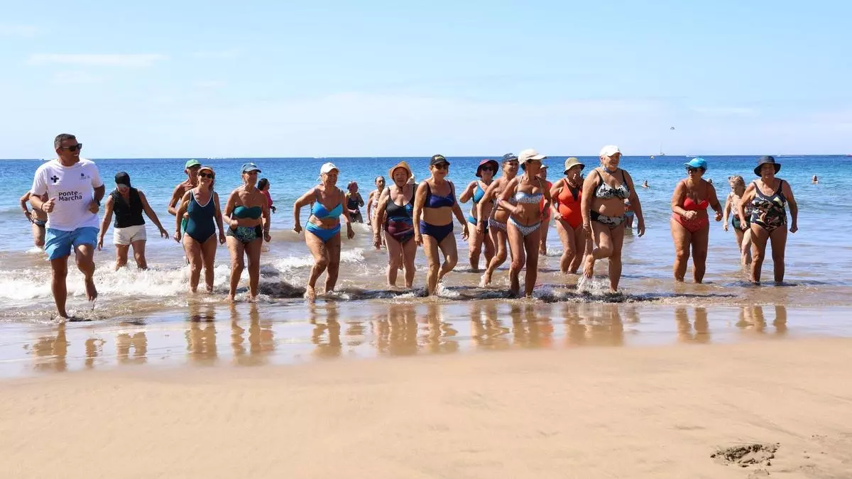 Oswaldo Betancort se suma al 'AquaBeach' con los mayores en Puerto del Carmen