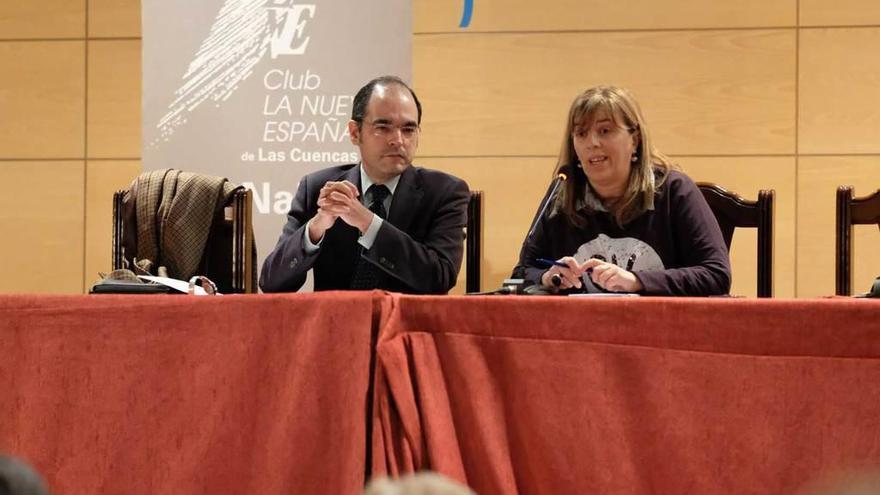 Diego Barceló y Silvia Martínez, durante la charla.