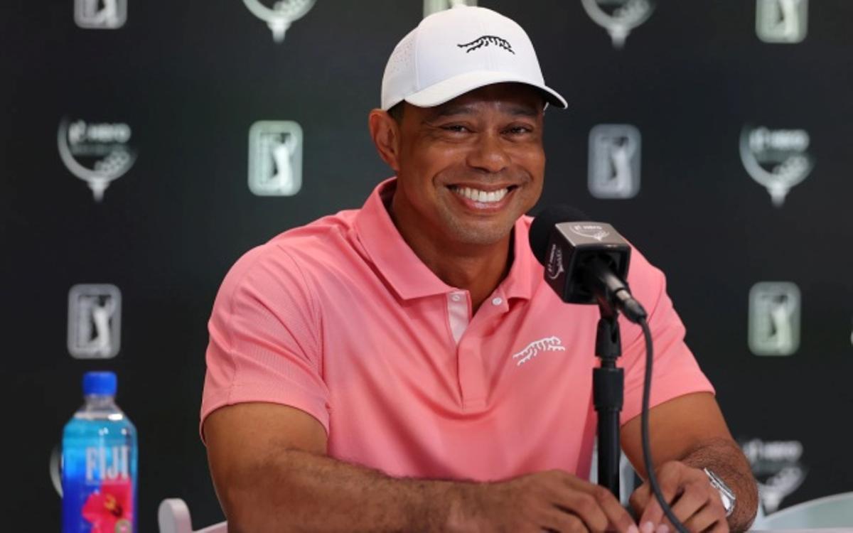 Woods atendió a los medios en Bahamas con una gran sonrisa, aunque no tomará parte en su torneo