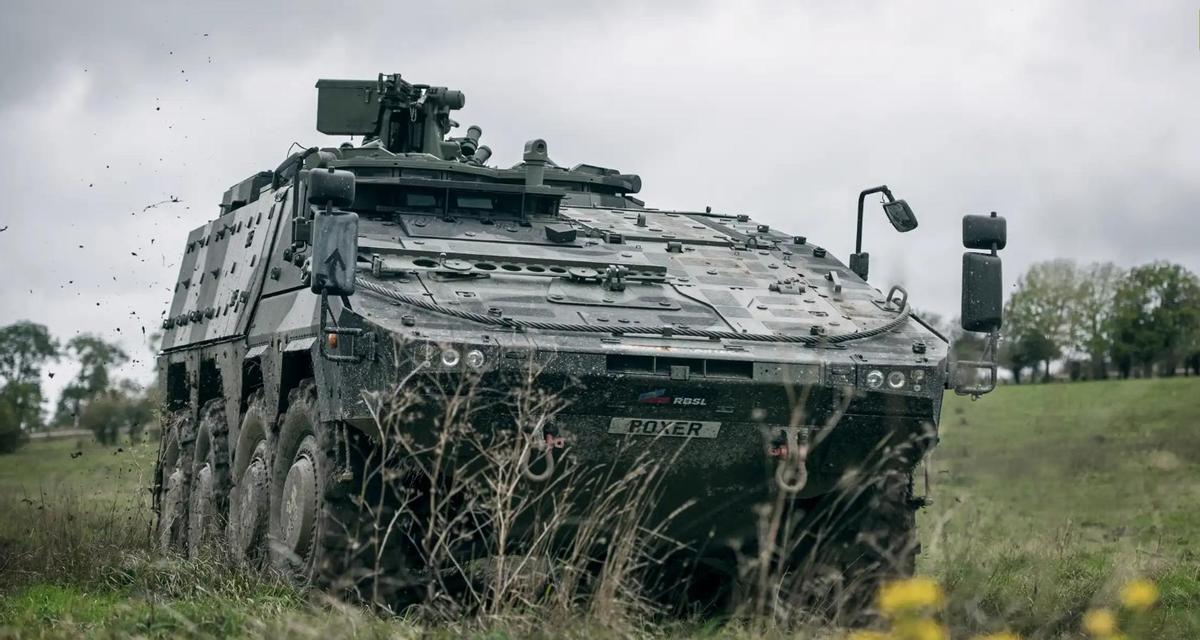 Vehículo blindado Boxer, otro 8X8 que acaba de estrenar el ejército británico