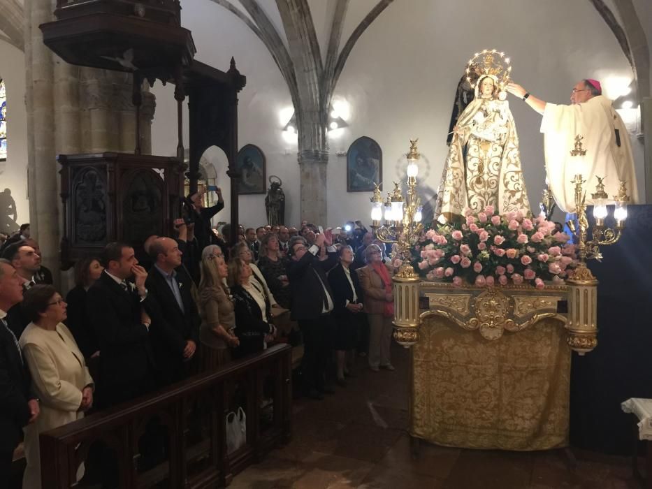 Llanes se llena para coronar a la Virgen de Guía