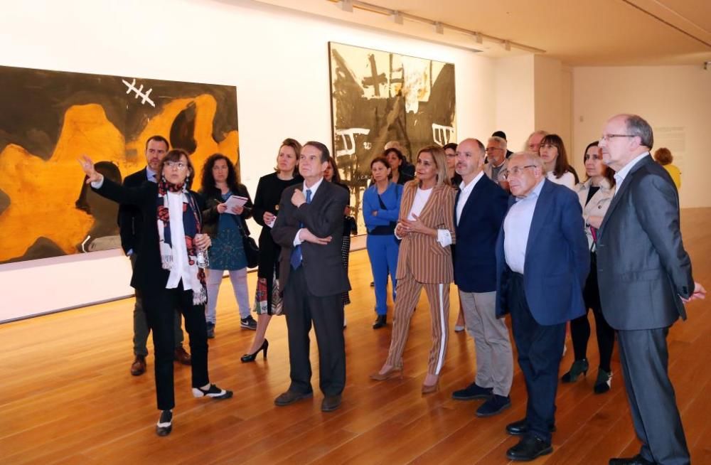 El MARCO acoge desde hoy y hasta el 15 de septiembre la exposición "Destacados. Colección Telefónica" que incluye obras de Eduardo Chillida, Juan Gris, Antoni Tápies, Pablo Picasso o René Magritte
