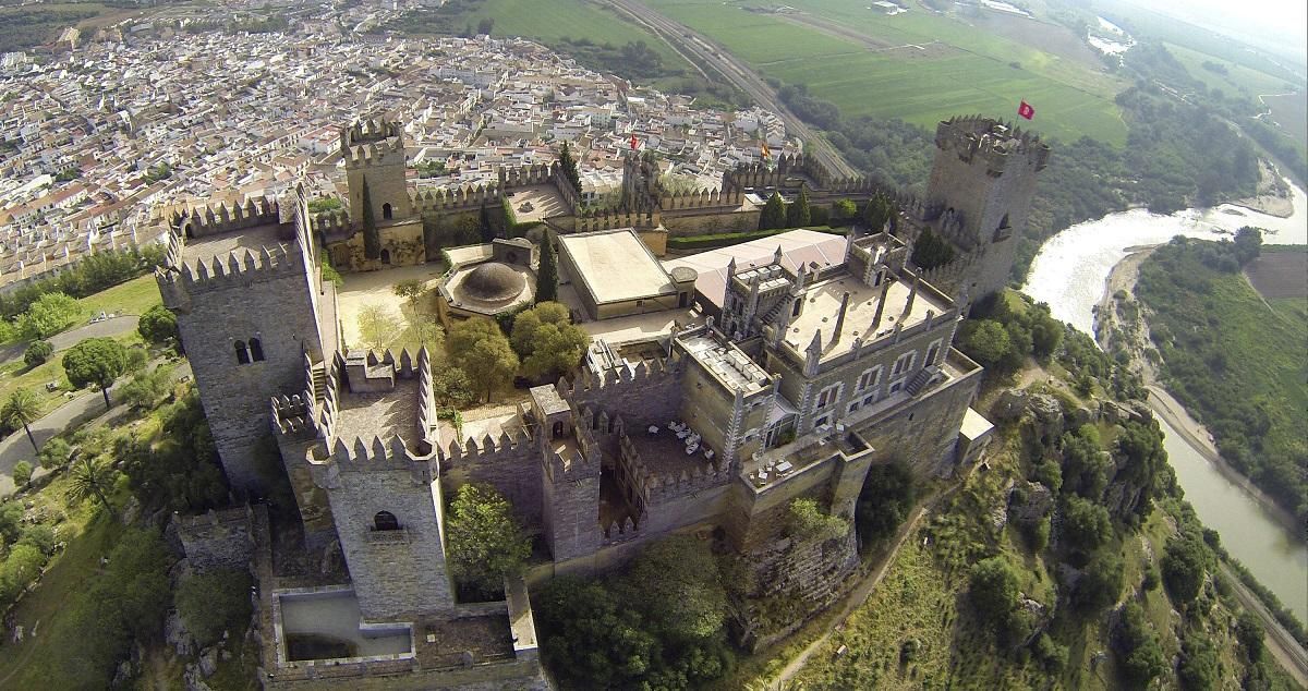 El Castillo de Almodóvar visto desde el aire.