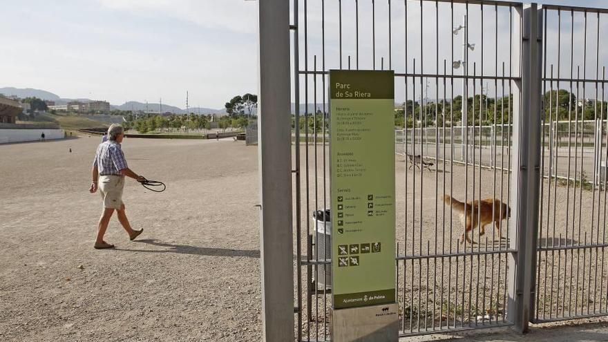 La ciudad dispone de 16 zonas de ocio canino.