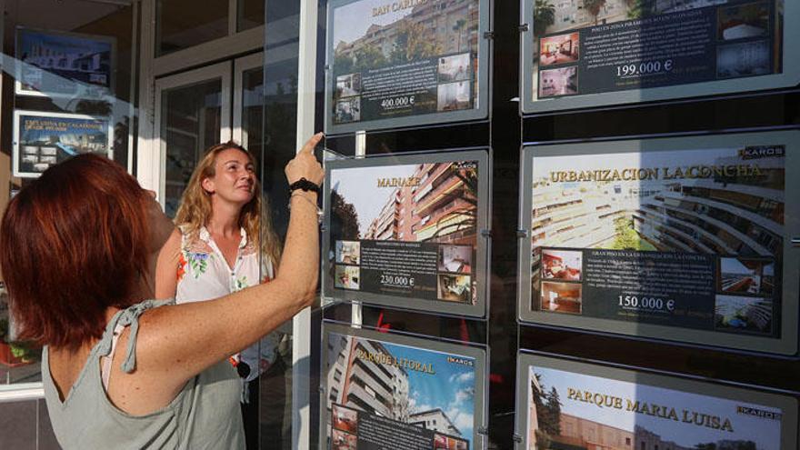 Las agencias inmobiliarias han vuelto a poblar los barrios de Málaga.