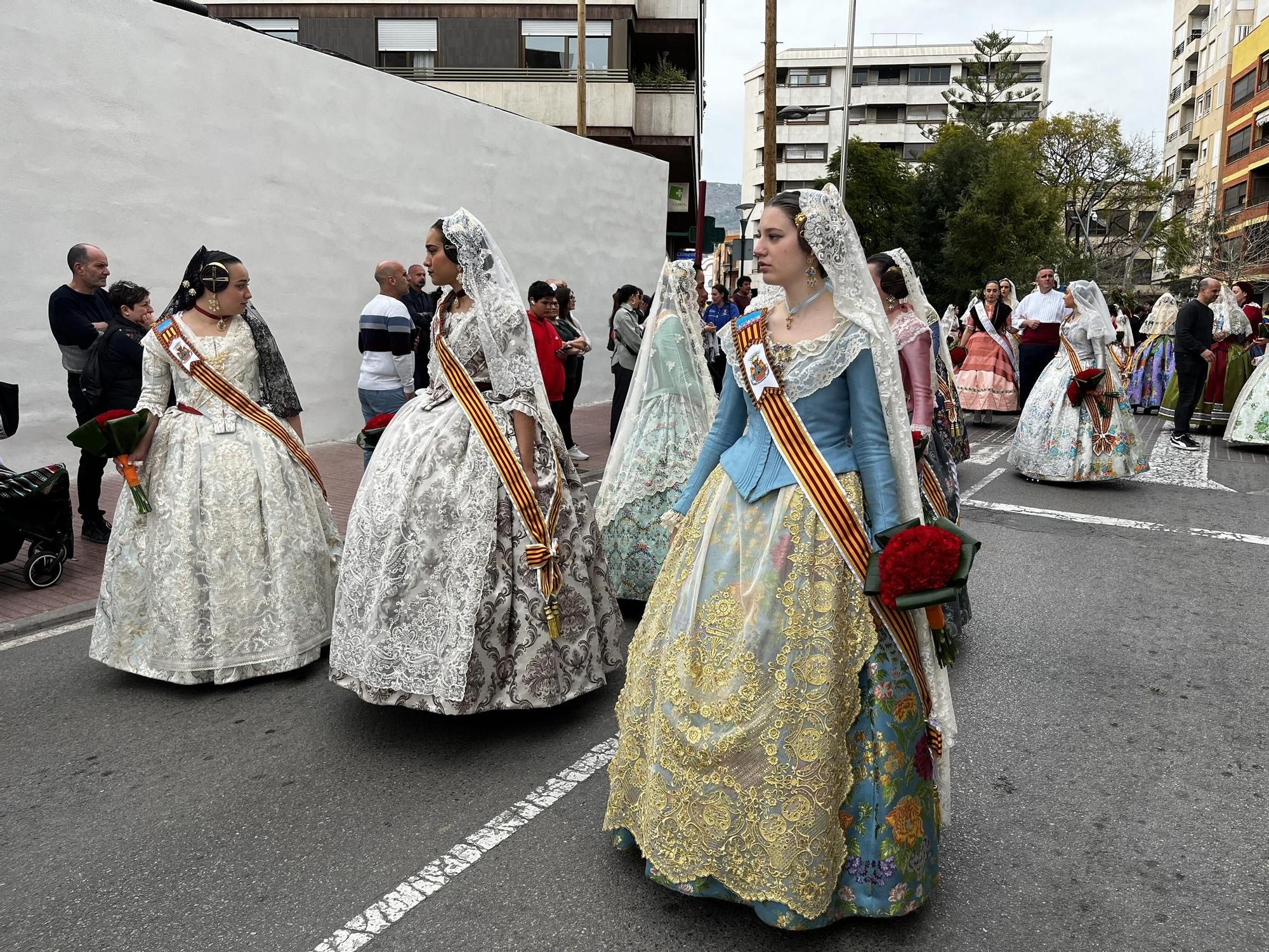 FALLAS 2024 | El mundo fallero de la Vall agasaja a la Mare de Déu