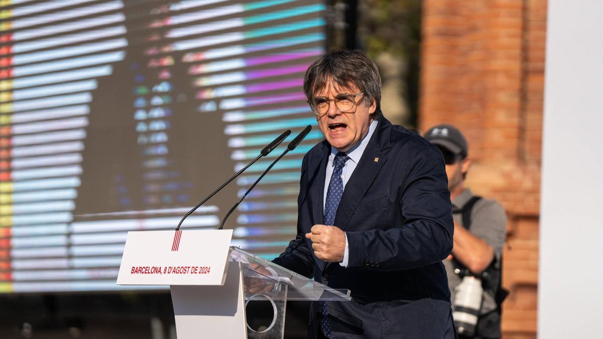 Puigdemont aparece en Barcelona después de siete años