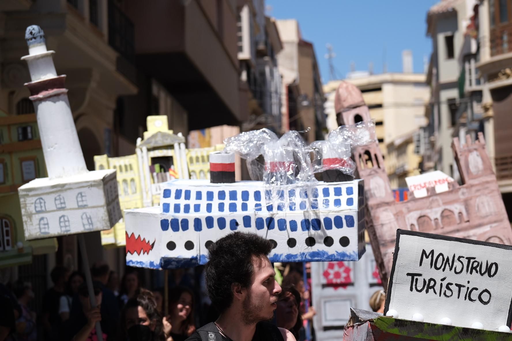 Manifestación de La Invisible contra su desalojo