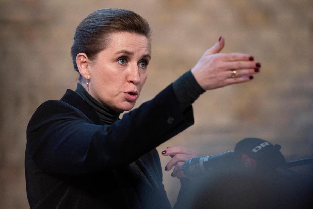 La primera ministra danesa, Mette Frederiksen, en un debate en la Universidad de Aarhus, el pasado 2 de marzo.