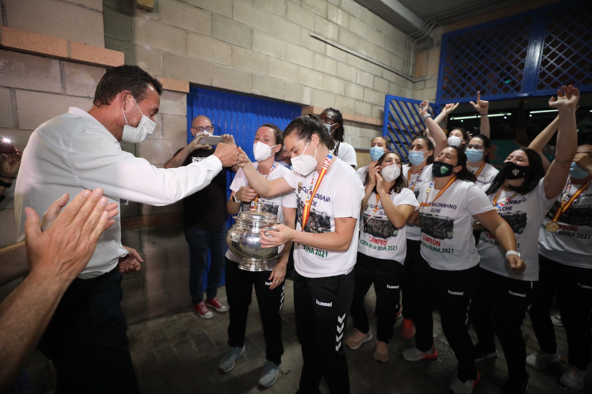 Recibimiento y celebración de las campeonas de la Copa de la Reina en su casa de Carrús