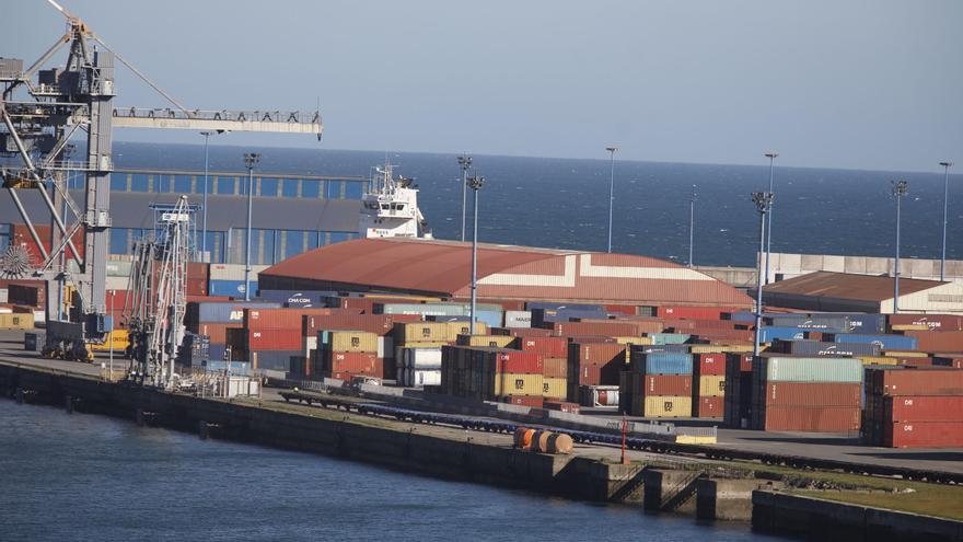 El tráfico de contenedores en El Musel creció un 26% hasta el mes de agosto