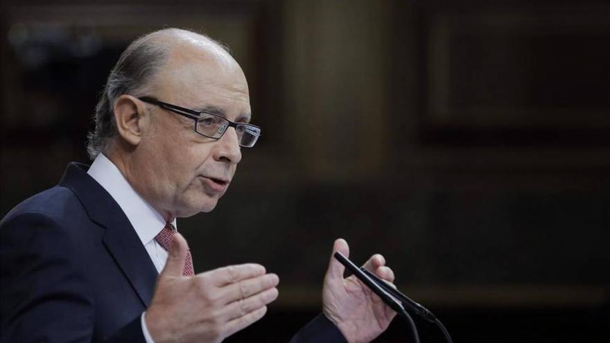 Montoro presenta en el Congreso los presupuestos &quot;más esperanzadores&quot;