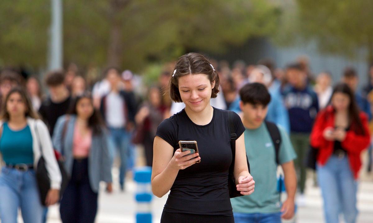 El análisis indica que las universidades se enfrentan al desafío de repensar sus estrategias de contenido para conectar mejor con su audiencia.
