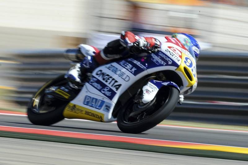 Primeros entrenamientos libres en Motorland