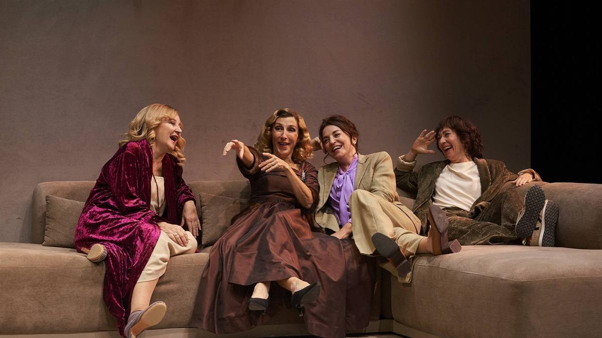 La T de Teatre en un momento de 'Avui no ploraré'