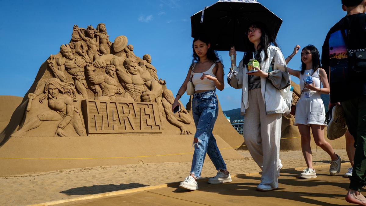 Exposición de esculturas de arena en la playa de Taipéi