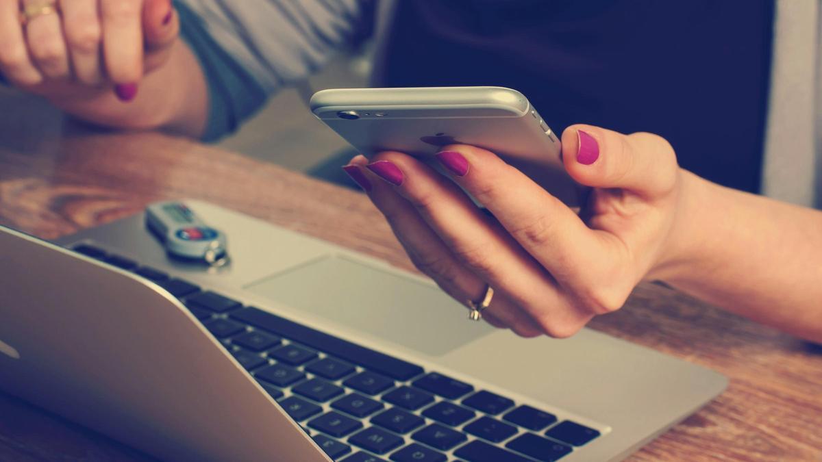 Usar menos el teléfono móvil mejora la concentración.