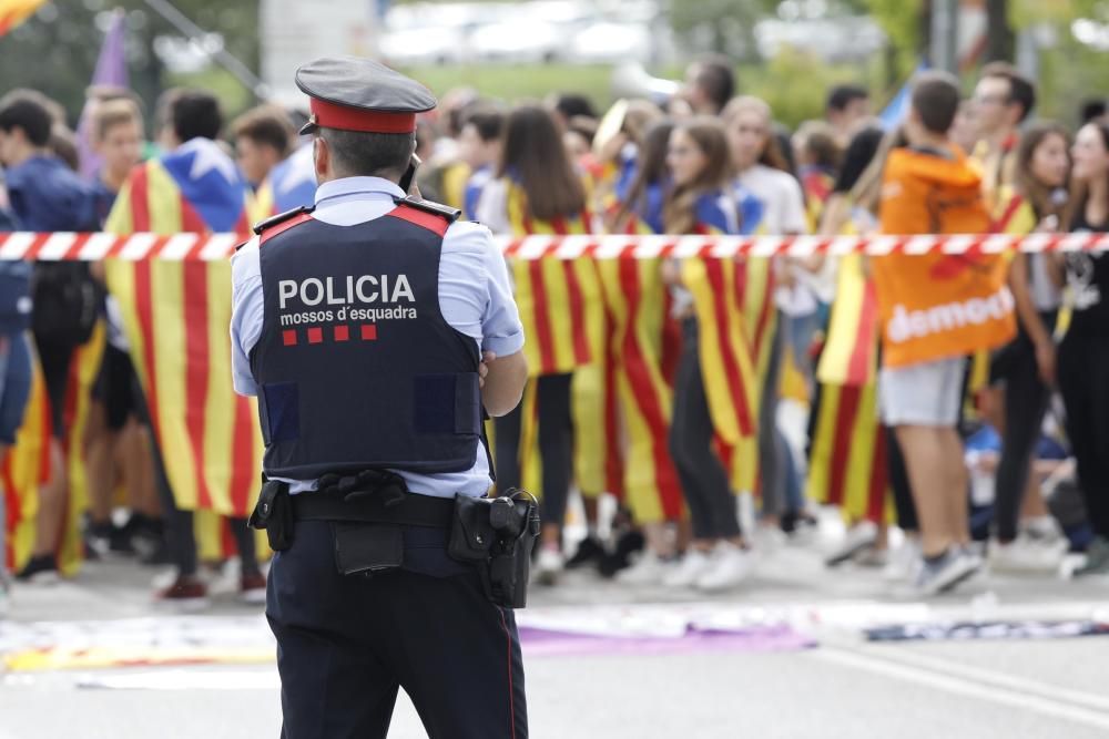 Manifestació d''estudiants de secundària a Girona