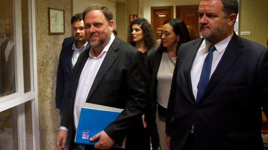 Oriol Junqueras quan va recollir credencials al Congrés.