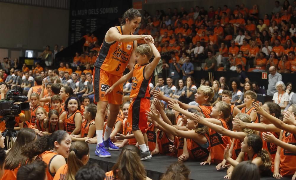 Acto de presentación de las camisetas del Valencia Basket