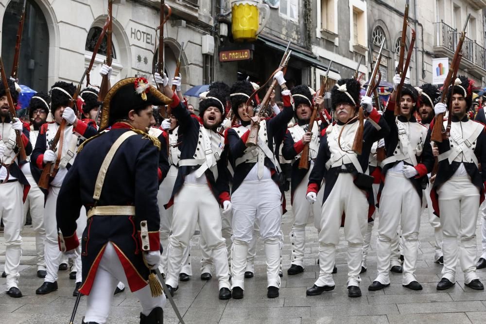 El casco vello acoge la recreación de la gesta histórica ocurrida en 1809 ante un valeroso público que desafió a la persistente lluvia y el viento