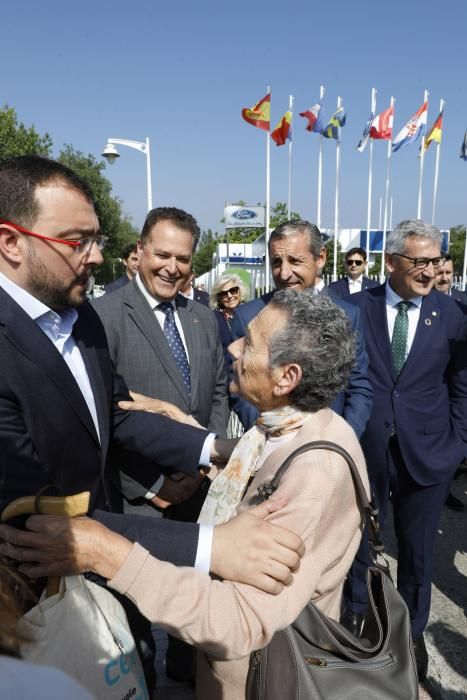 Visita institucional de Adrián Barbón en la FIDMA