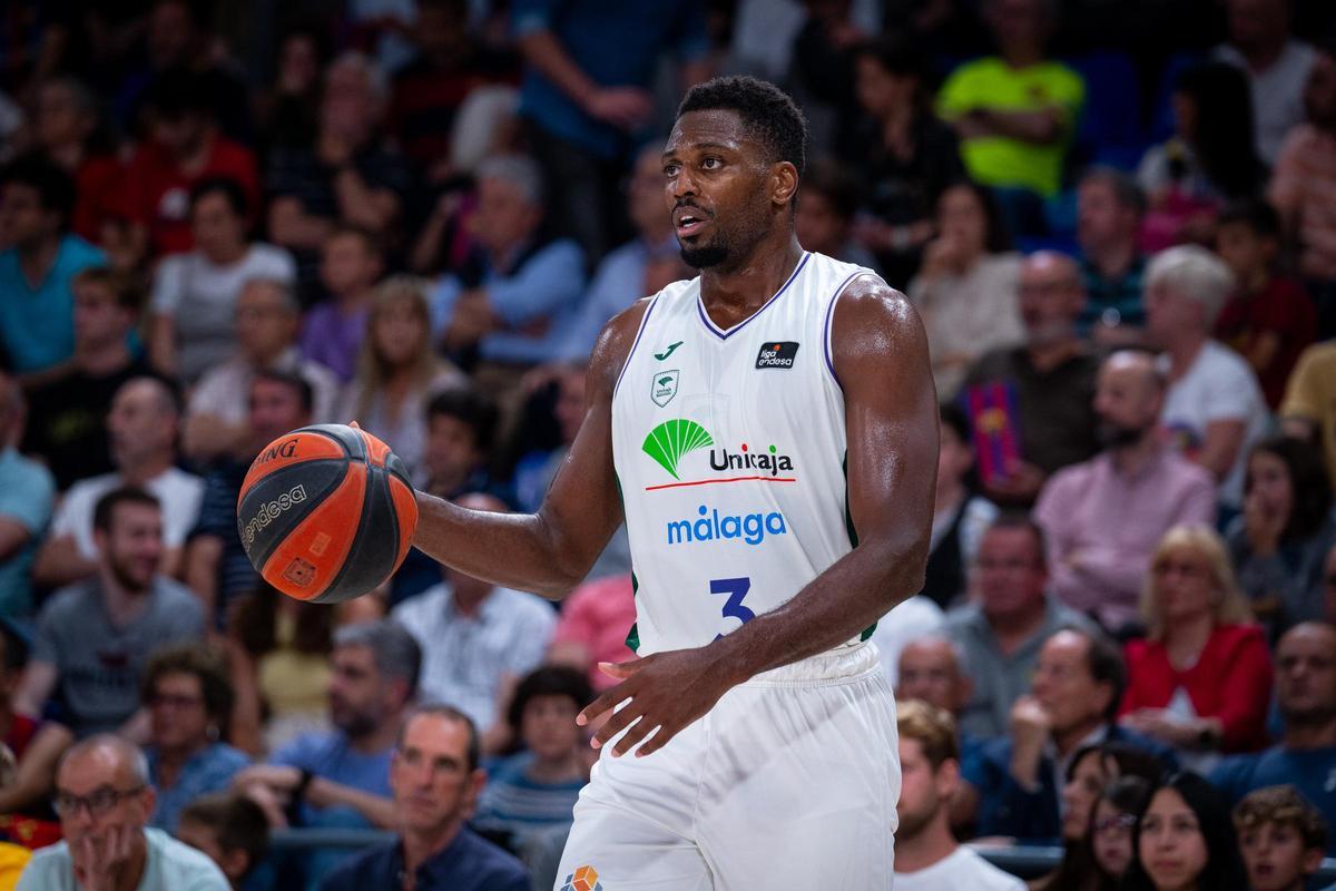 Ejim, en plena acción con el Unicaja.